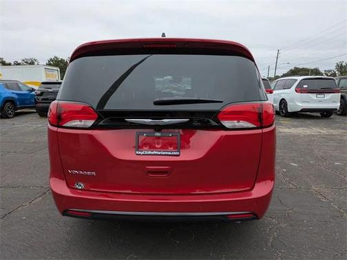 2026 Chrysler Voyager LX