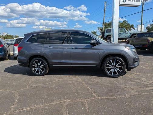 2021 Honda Pilot Touring 8-Passenger