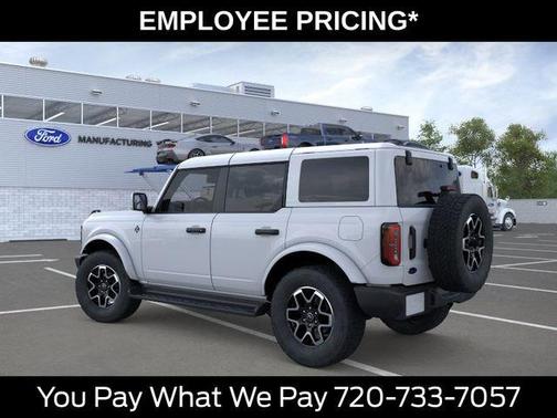Oxford White 2026 Ford Bronco Outer Banks