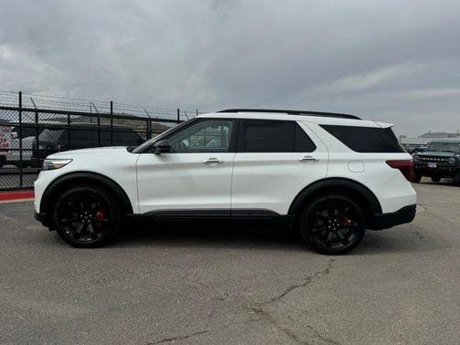 White Metallic 2023 Ford Explorer ST