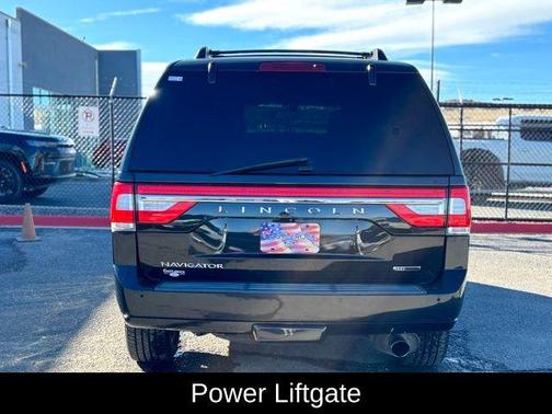 2015 Lincoln Navigator Base