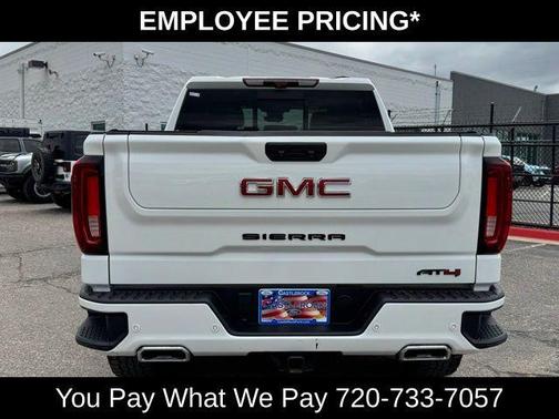 Summit White 2024 GMC Sierra 1500 AT4
