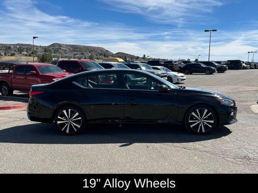 2020 Nissan Altima 2.5 SR