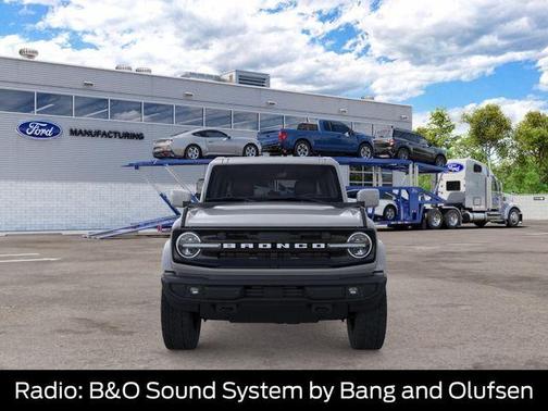 Avalanche Gray 2026 Ford Bronco Outer Banks