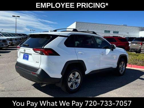 Ice 2023 Toyota RAV4 XLE