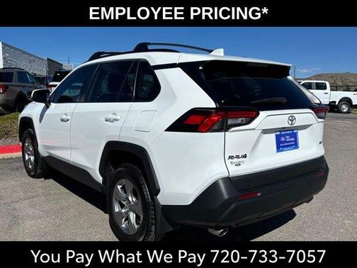 Ice 2023 Toyota RAV4 XLE