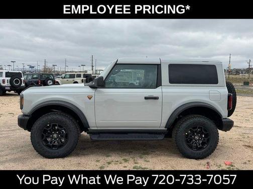 Avalanche Gray 2026 Ford Bronco Badlands
