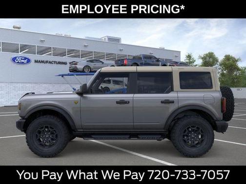 Carbonized Gray Metallic 2026 Ford Bronco Badlands