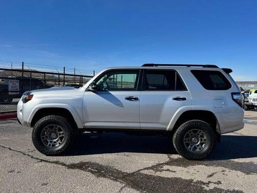 2020 Toyota 4Runner Venture