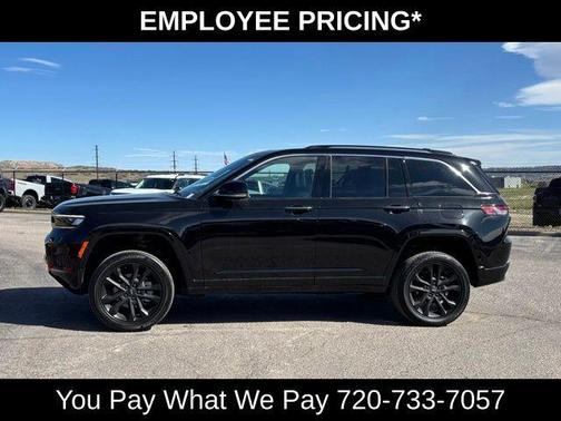 Diamond Black 2022 Jeep Grand Cherokee Overland