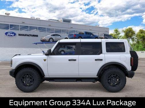 Oxford White 2026 Ford Bronco Badlands