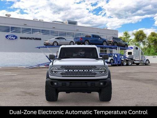 Oxford White 2026 Ford Bronco Badlands