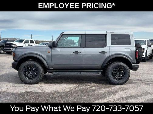 Carbonized Gray Metallic 2026 Ford Bronco Badlands