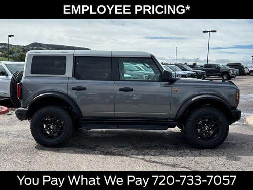 Carbonized Gray Metallic 2026 Ford Bronco Badlands