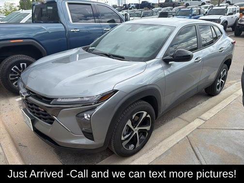 Sterling Gray Metallic 2024 Chevrolet Trax 1RS