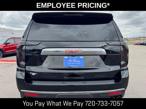 Onyx Black 2024 GMC Yukon AT4