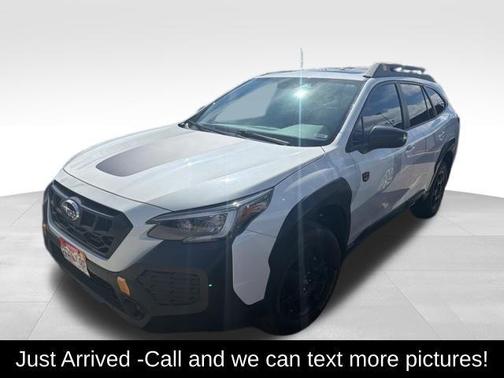 Crystal White Pearl 2024 Subaru Outback Wilderness