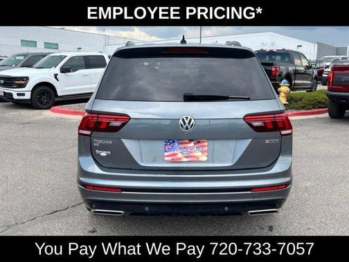 Platinum Gray Metallic 2021 Volkswagen Tiguan 2.0T SE R-Line Black