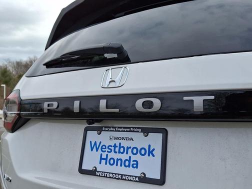 2026 Honda Pilot Touring 8-Passenger