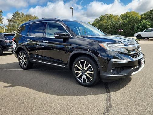 2021 Honda Pilot Touring 8-Passenger