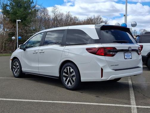 Platinum White Pearl 2026 Honda Odyssey EX-L