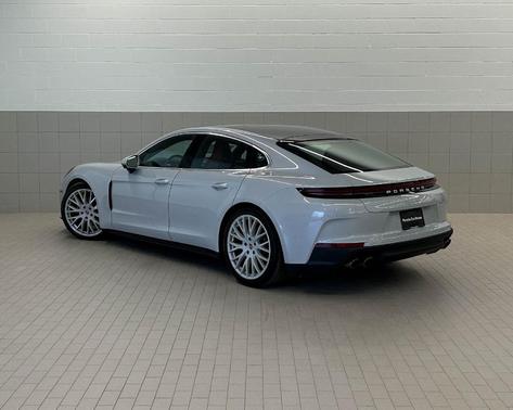 Ice Grey Metallic 2026 Porsche Panamera 4