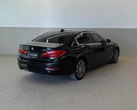 Black Sapphire Metallic 2020 BMW 530 i