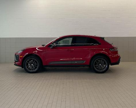 0LVF 2026 Porsche Macan T