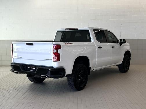 Summit White 2024 Chevrolet Silverado 1500 Custom Trail Boss
