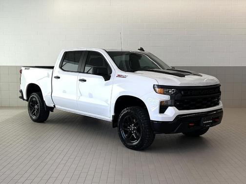 Summit White 2024 Chevrolet Silverado 1500 Custom Trail Boss