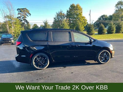 2026 Chrysler Pacifica L