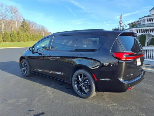 2026 Chrysler Pacifica L