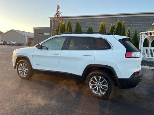 2022 Jeep Cherokee Latitude Lux