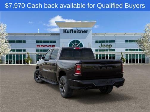 Diamond Black Crystal Pearlcoat 2026 RAM 1500 Express