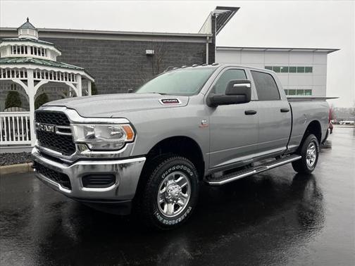 2024 RAM 2500 Tradesman Crew Cab 4x4 6'4' Box