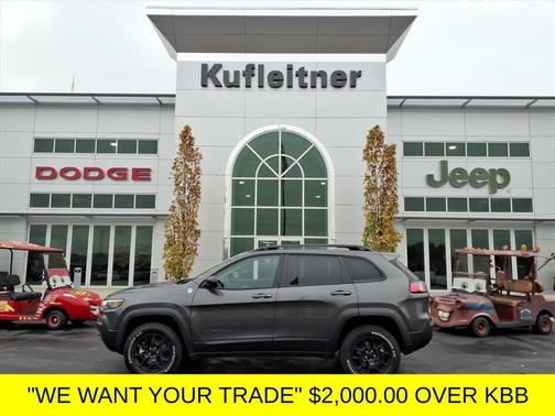 2022 Jeep Cherokee Trailhawk