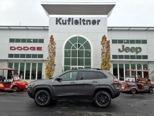 2022 Jeep Cherokee Trailhawk