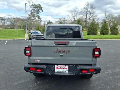Sting-Gray Clearcoat 2022 Jeep Gladiator Rubicon