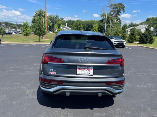2022 Audi Q5 45 S line Prestige