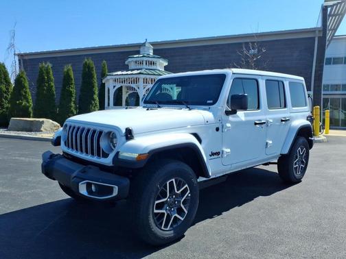 Bright White Clearcoat 2026 Jeep Wrangler 4-Door Sahara 4x4