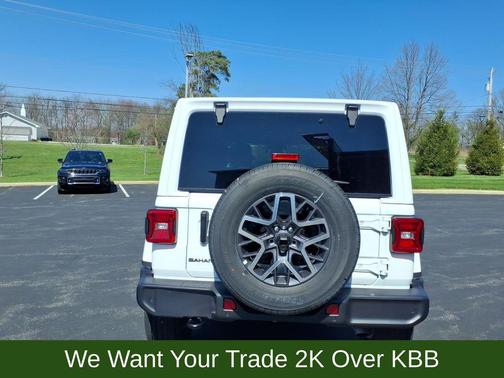Bright White Clearcoat 2026 Jeep Wrangler 4-Door Sahara 4x4