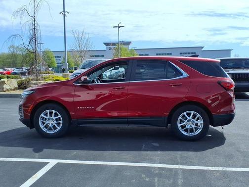 Cherry Red Tintcoat 2022 Chevrolet Equinox 1LT