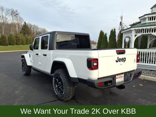 2026 Jeep Gladiator Willys 4x4