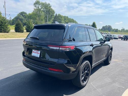 2025 Jeep Grand Cherokee Altitude