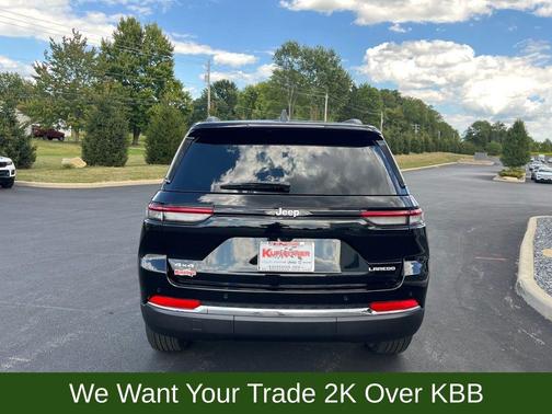 2025 Jeep Grand Cherokee Laredo