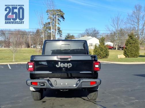 Black Clearcoat 2026 Jeep Gladiator Sport S