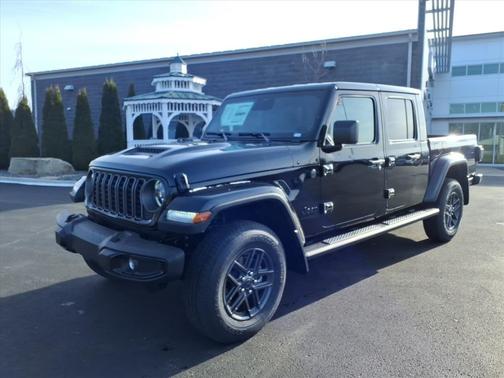 Black Clearcoat 2026 Jeep Gladiator Sport S