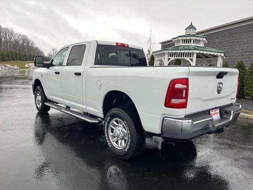 2024 RAM 2500 Tradesman Crew Cab 4x4 6'4' Box