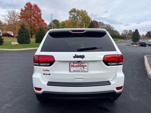 2021 Jeep Grand Cherokee Laredo