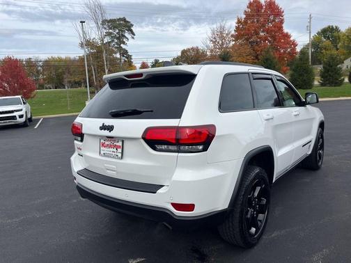 2021 Jeep Grand Cherokee Laredo